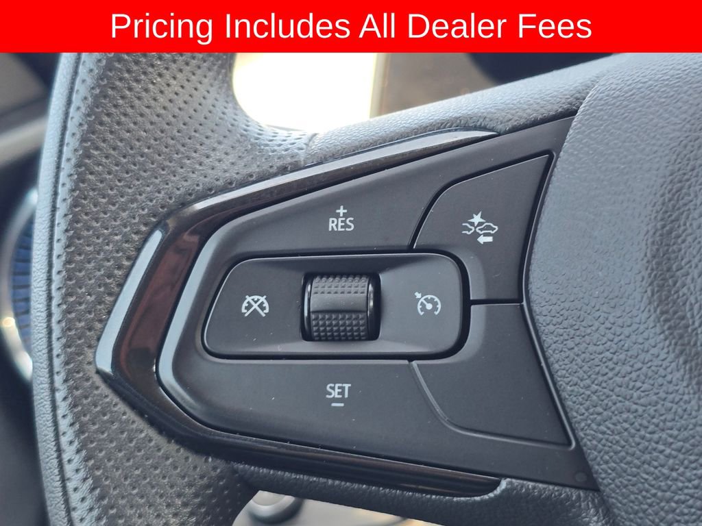 Used 2025 Chevrolet Trax LT FWD image 16