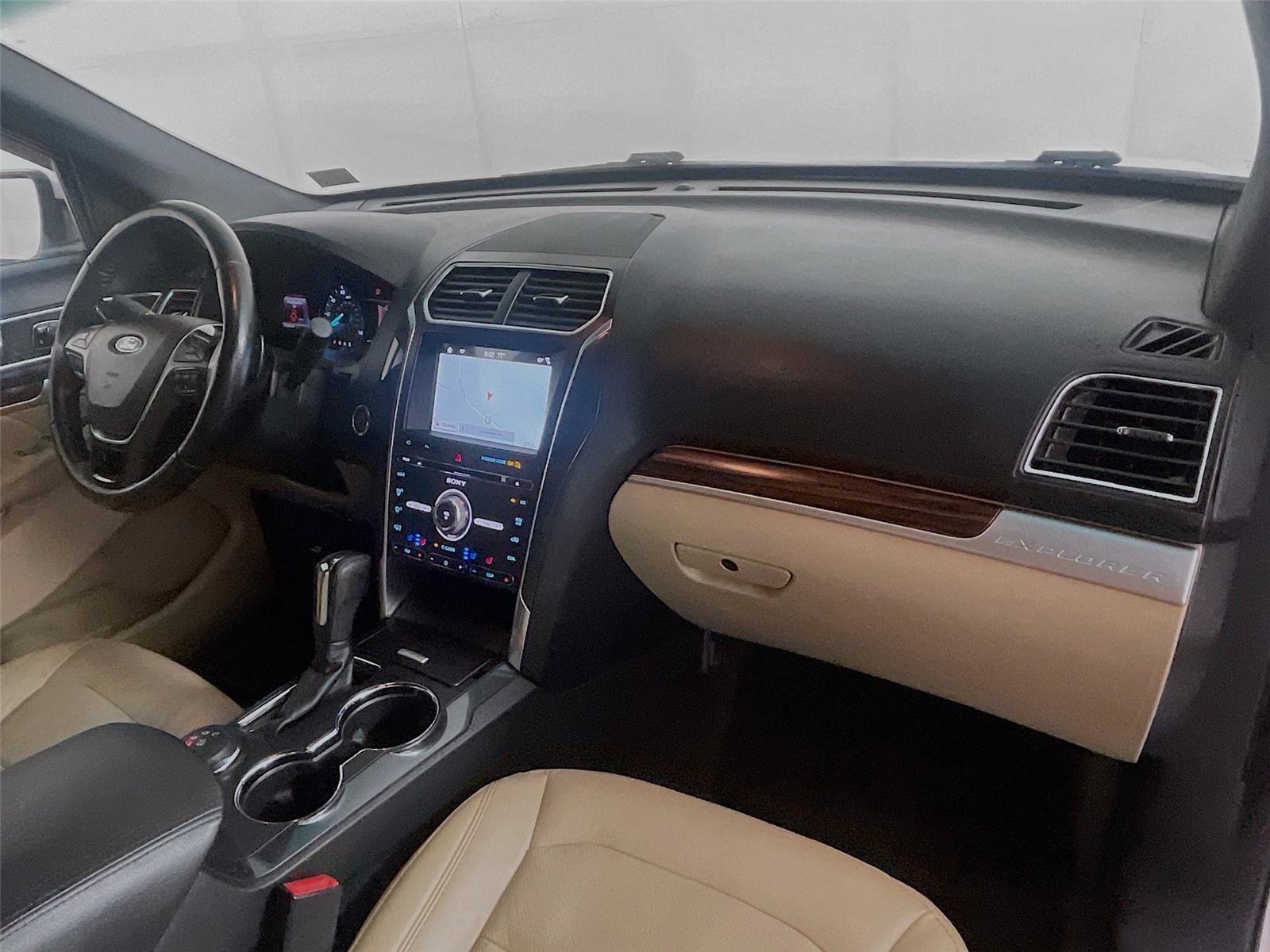 Used 2017 Ford Explorer Limited AWD/4WD image 34