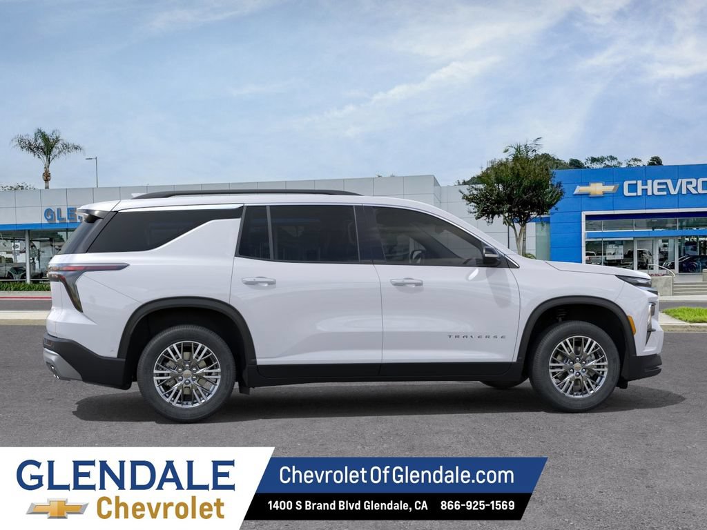 New 2026 Chevrolet Traverse LT w/ LPO, Floor Liner Package FWD image 5