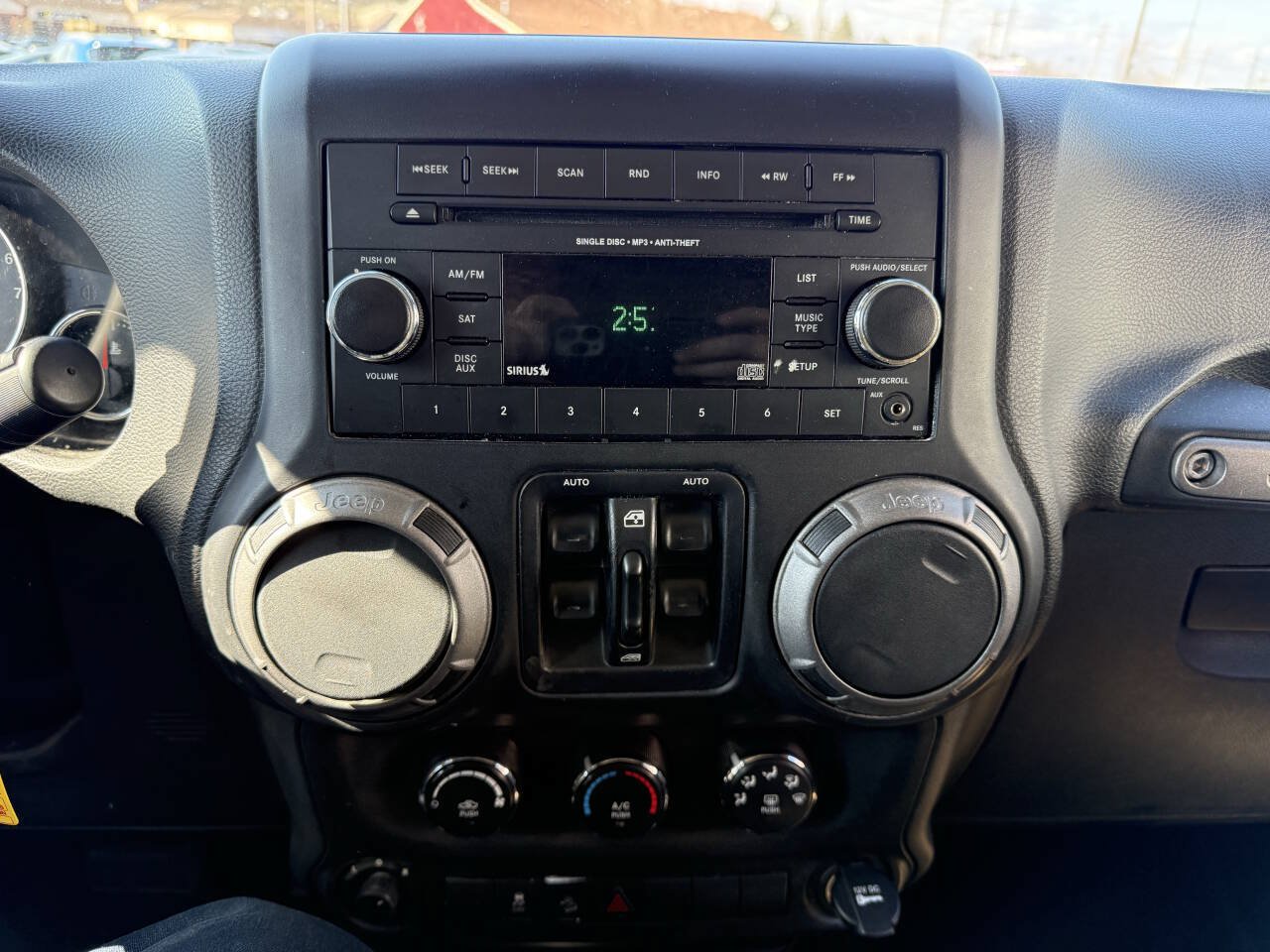 Used 2014 Jeep Wrangler Unlimited Sport w/ Power Convenience Group AWD/4WD image 21