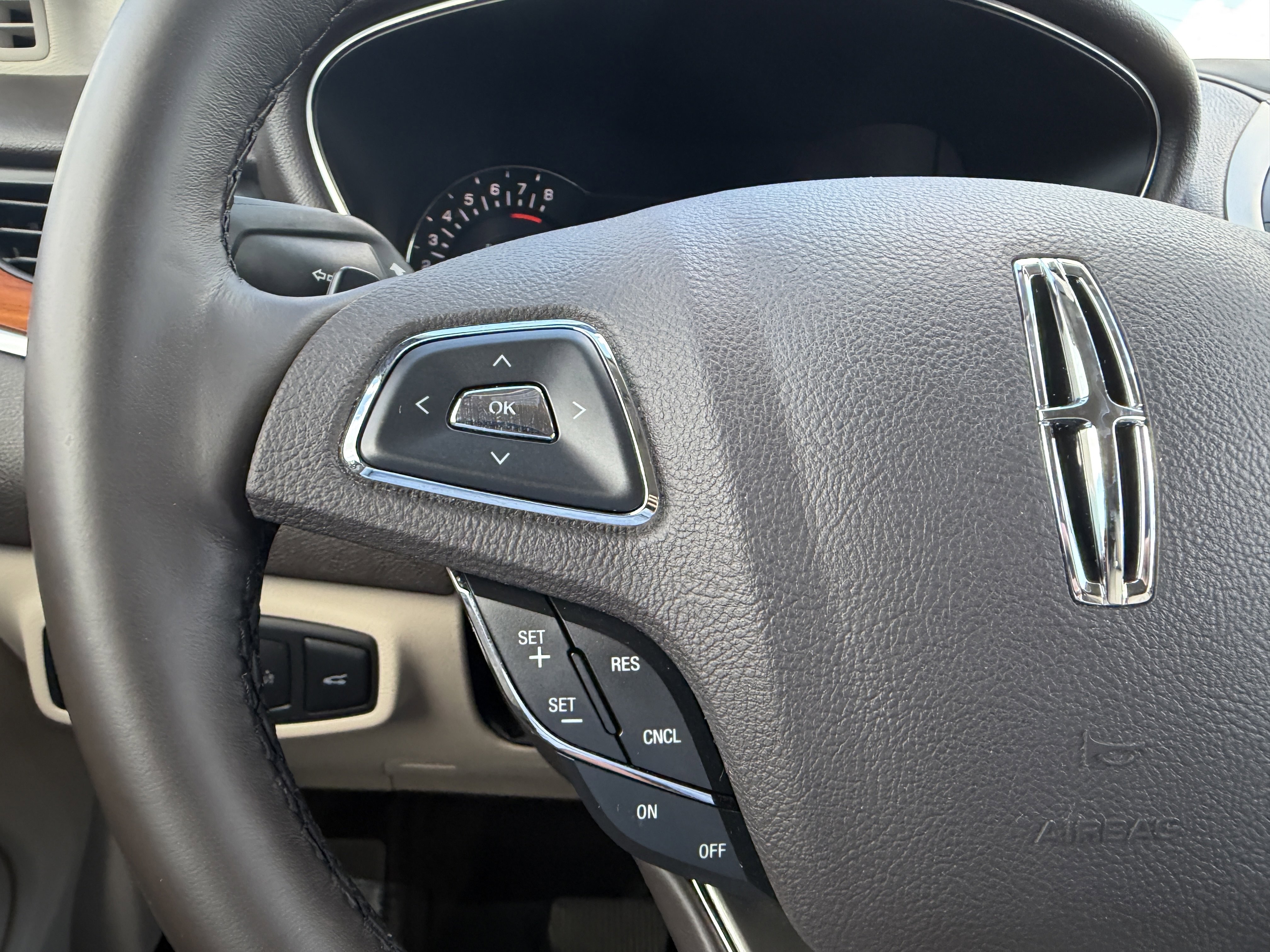 Used 2019 Lincoln MKC Select w/ Select Plus Package image 27