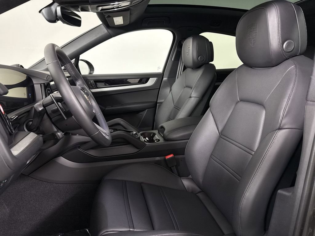 New 2026 Porsche Cayenne S image 5