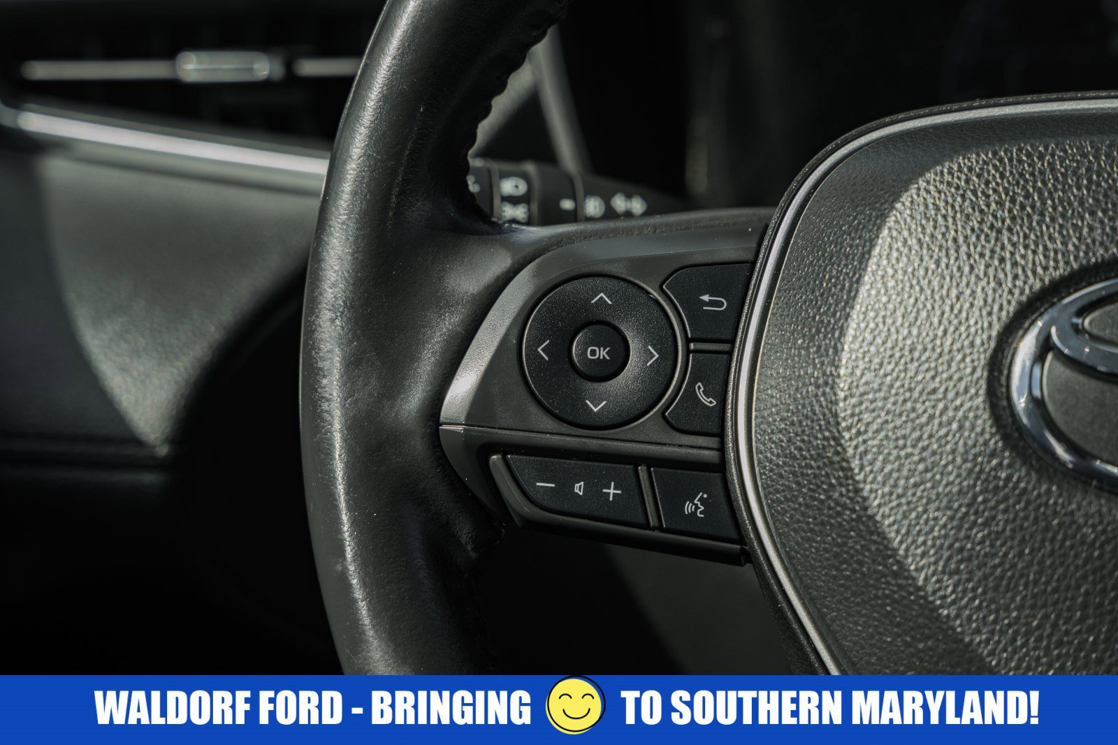 Used 2023 Toyota Corolla Cross XLE w/ Convenience Package image 32