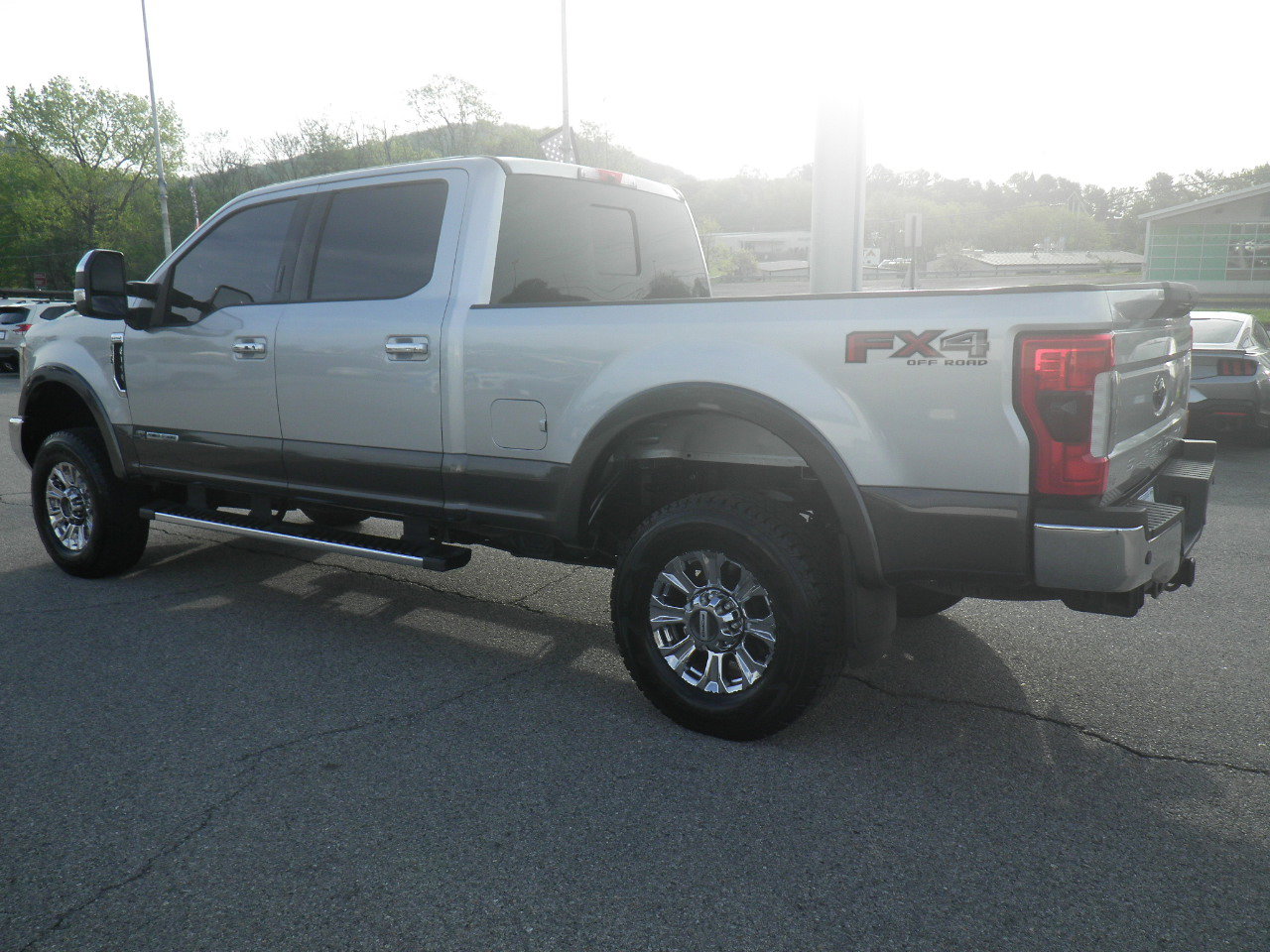 Used 2017 Ford F350 Lariat w/ Lariat Ultimate Package image 3