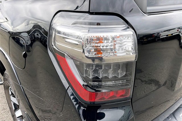 Used 2019 Toyota 4Runner TRD Off-Road Premium image 27
