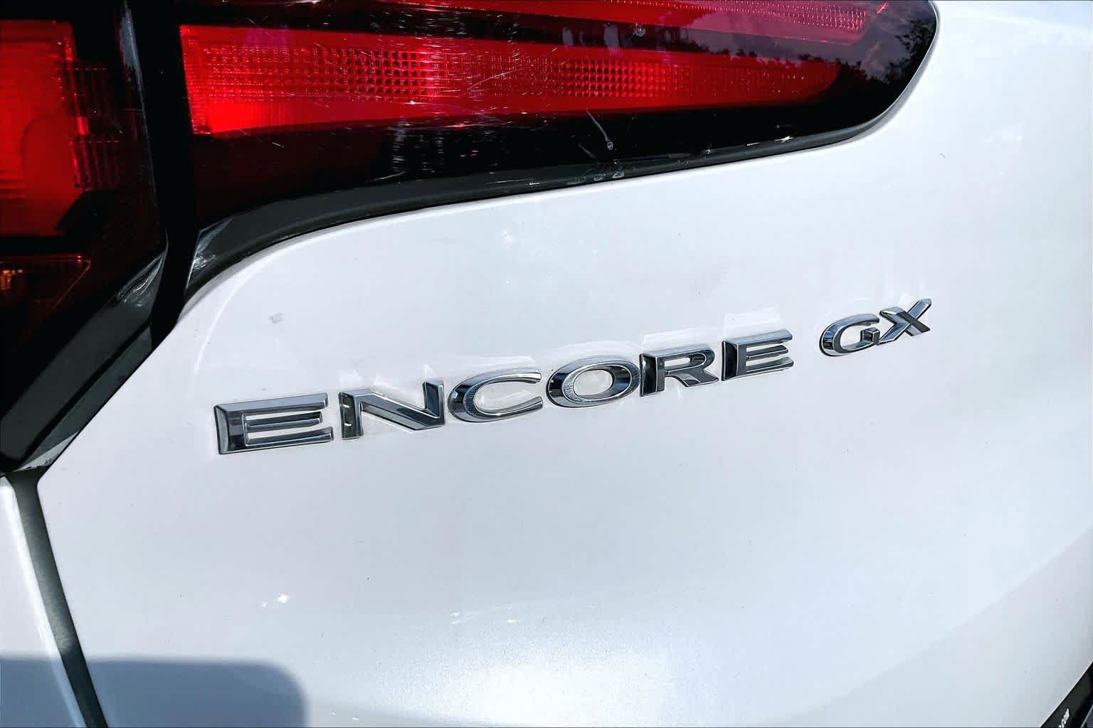 Used 2021 Buick Encore GX Select w/ Sport Touring Package FWD image 30