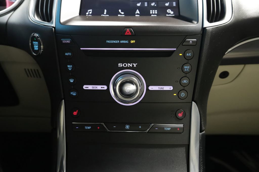 Used 2017 Ford Edge Titanium w/ Technology Package image 38