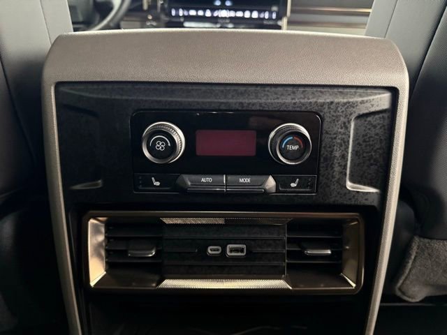 Used 2024 GMC Hummer EV 2X w/ LPO, Illumination Package image 29