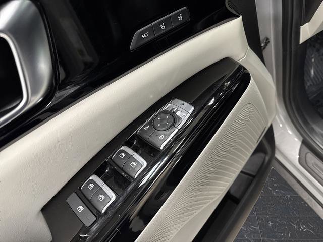 Used 2024 Kia Carnival SX Prestige image 29