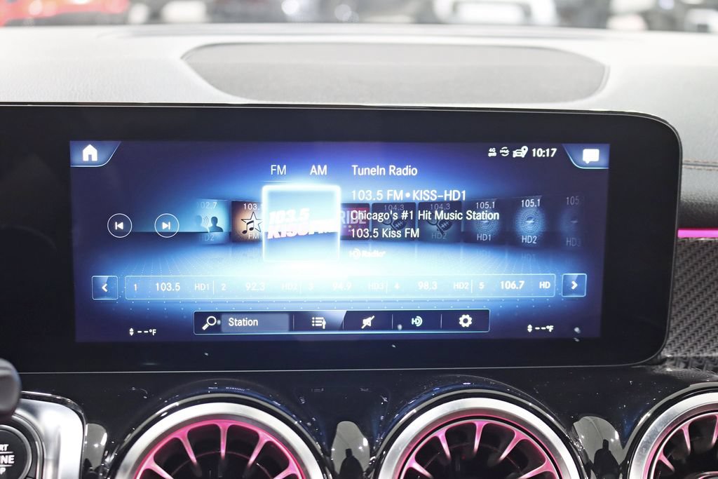 Used 2022 Mercedes-Benz GLB 35 AMG 4MATIC image 20