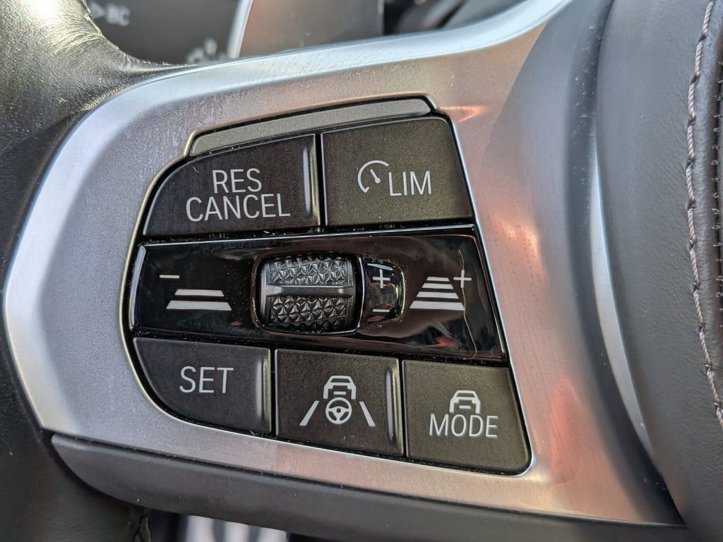 Used 2023 BMW X6 xDrive40i w/ M Sport Package image 26