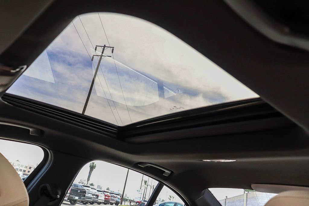 Certified 2025 BMW 330i Sedan w/ Convenience Package image 26