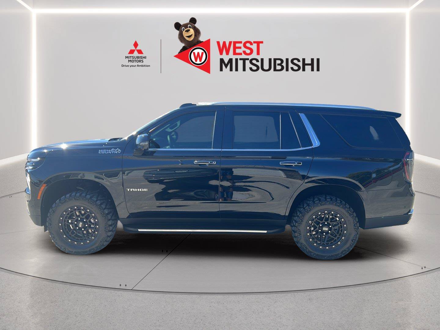 Used 2026 Chevrolet Tahoe High Country w/ Sun And Tow Package AWD/4WD image 3