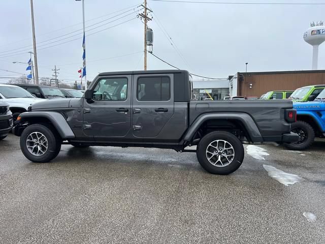 New 2025 Jeep Gladiator Sport AWD/4WD image 6