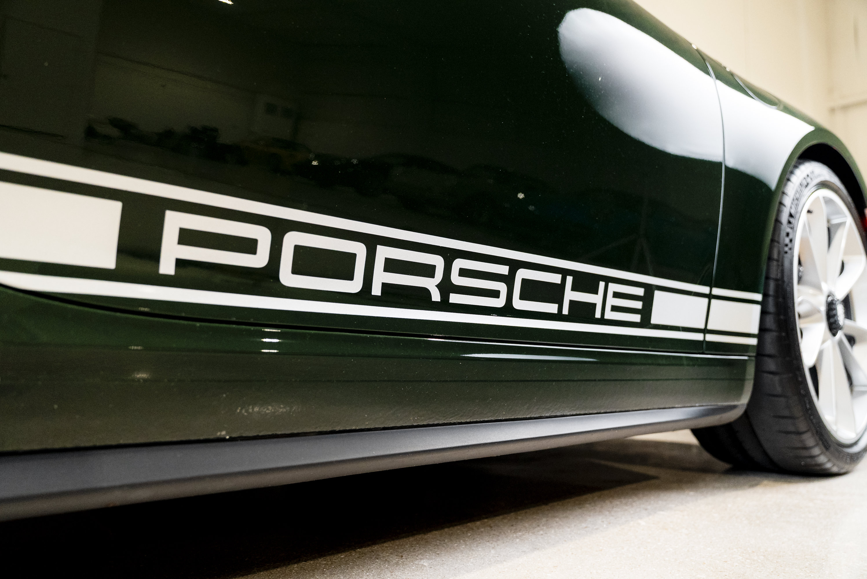 Used 2018 Porsche 911 GT3 RWD image 11