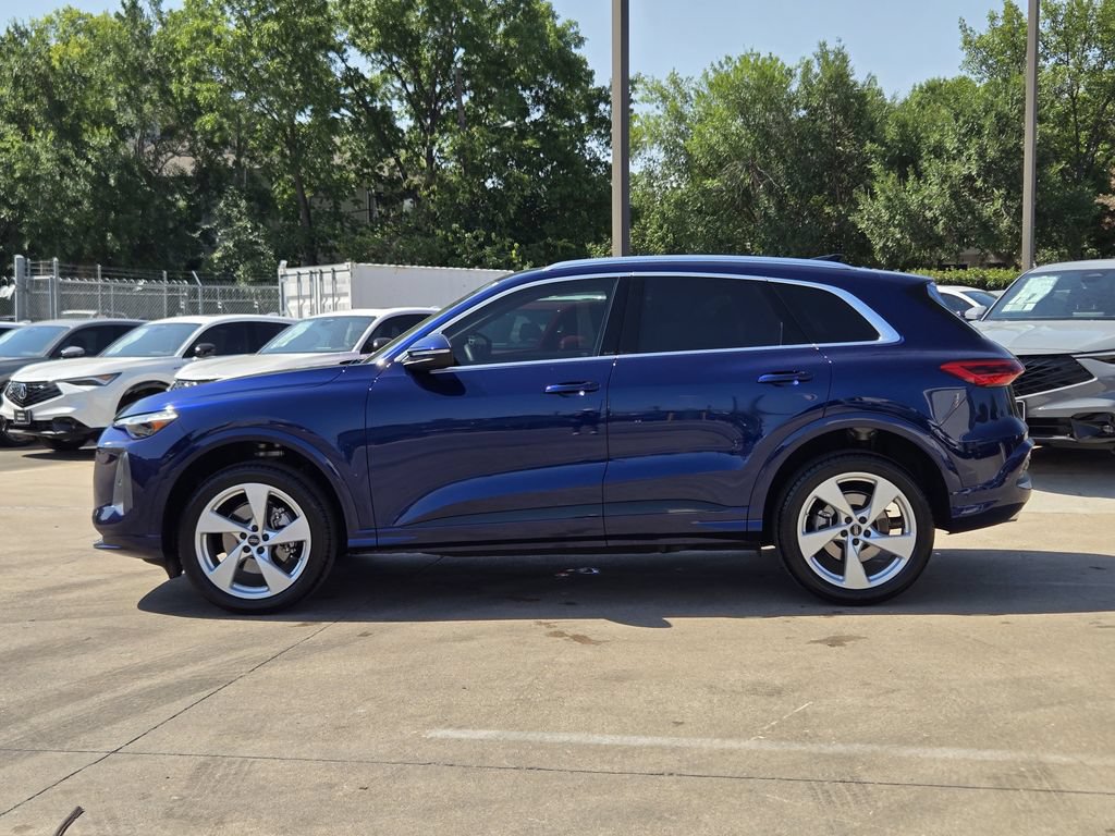 Certified 2025 Audi Q5 Premium Plus w/ Premium Plus AWD/4WD image 7