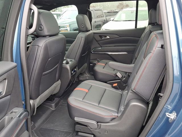 Used 2026 Chevrolet Traverse RS image 8