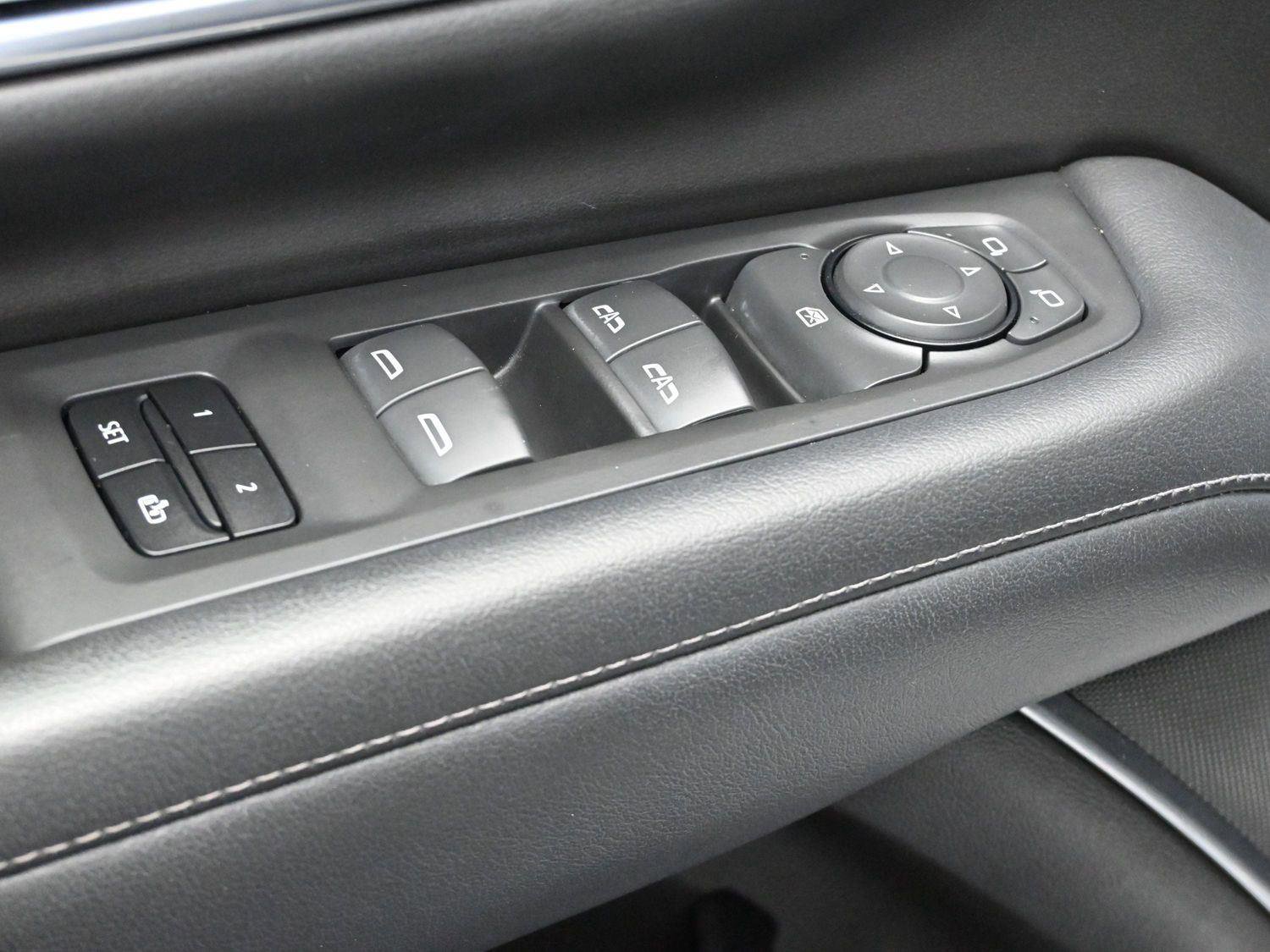 Used 2023 Chevrolet Suburban Z71 AWD/4WD image 15