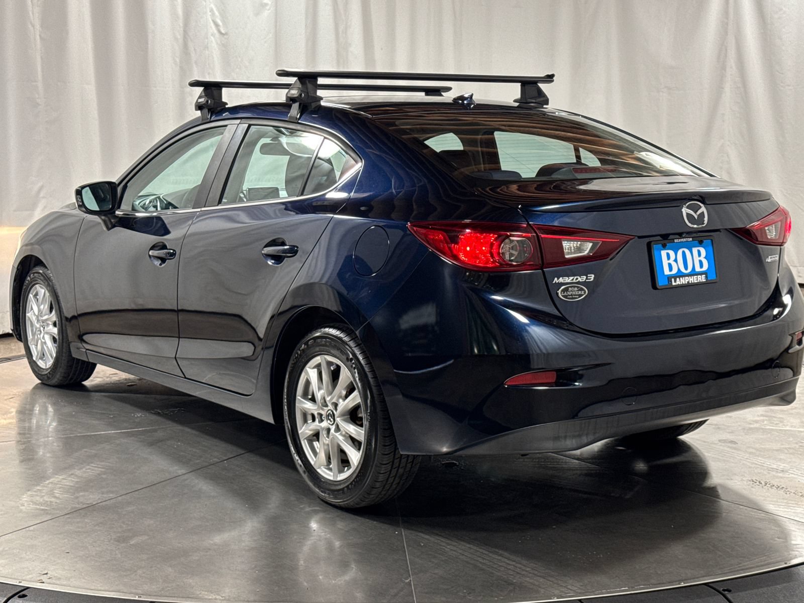 Used 2015 MAZDA MAZDA3 i Touring w/ Technology Package FWD image 9