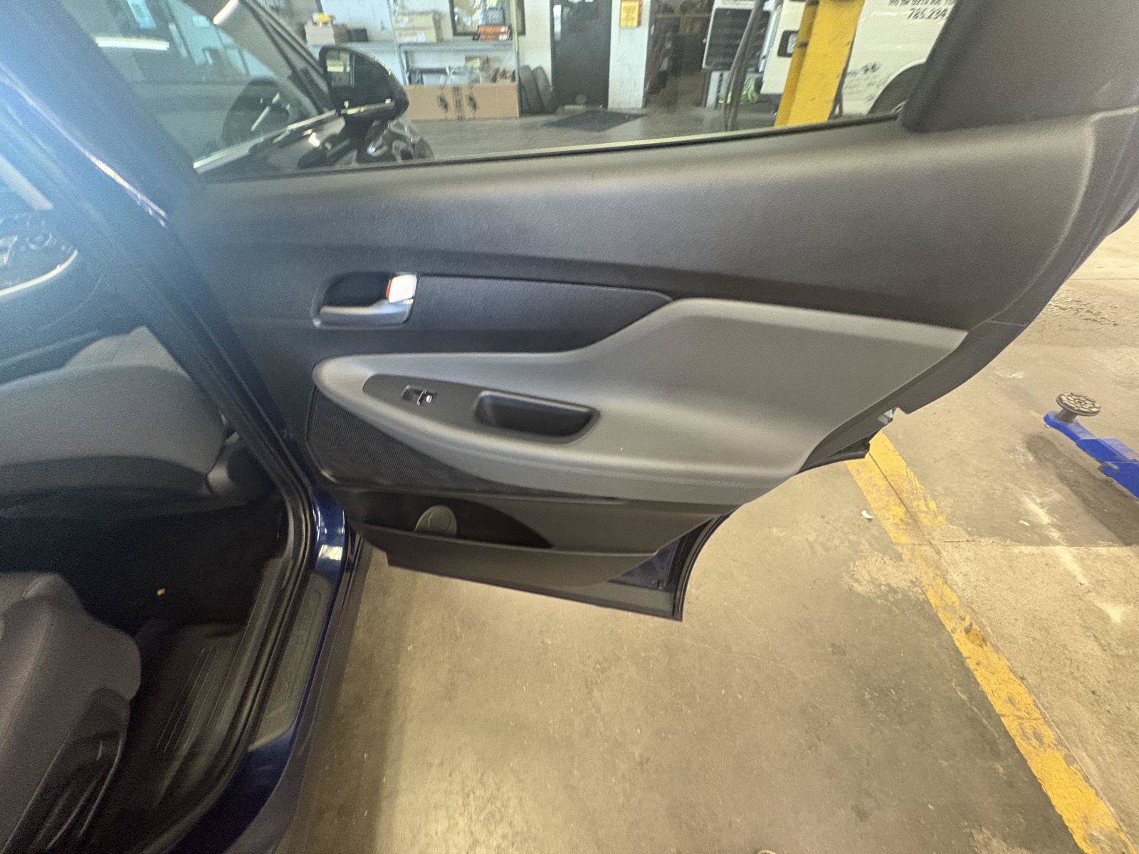 Used 2023 Hyundai Santa Fe SE FWD image 15