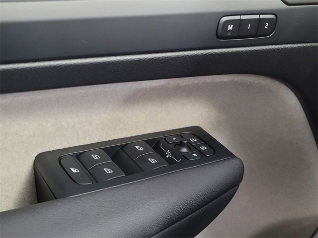 New 2026 Volvo XC40 B4 Plus w/ Climate Package image 21