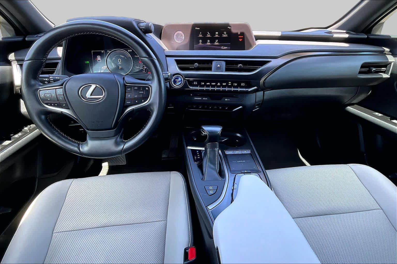 Used 2019 Lexus UX 250h w/ Premium Package AWD/4WD image 14