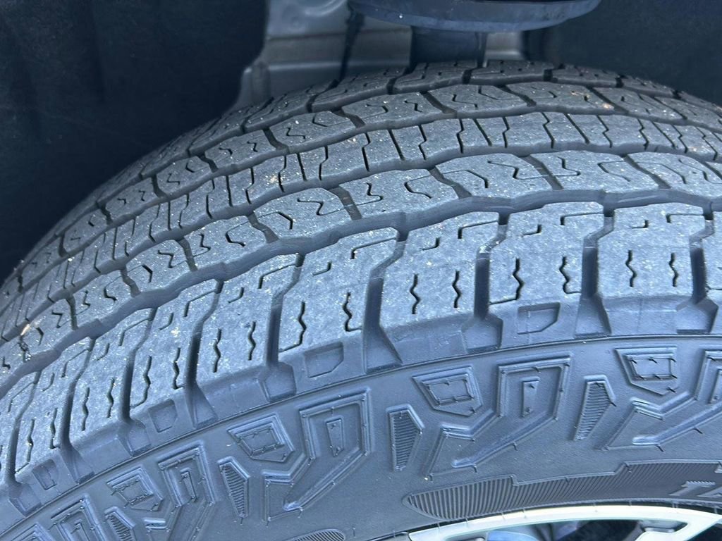 Used 2024 Chevrolet Traverse Z71 image 32