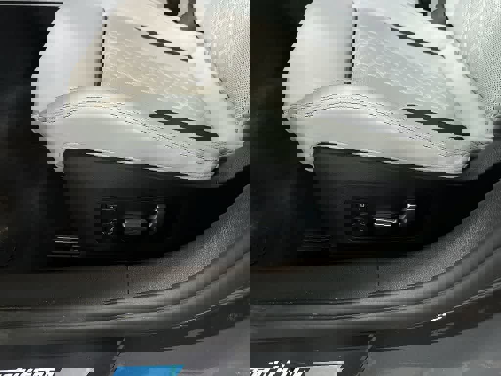 Used 2023 BMW M8 Gran Coupe xDrive Competition w/ Driving Assistance Package image 22