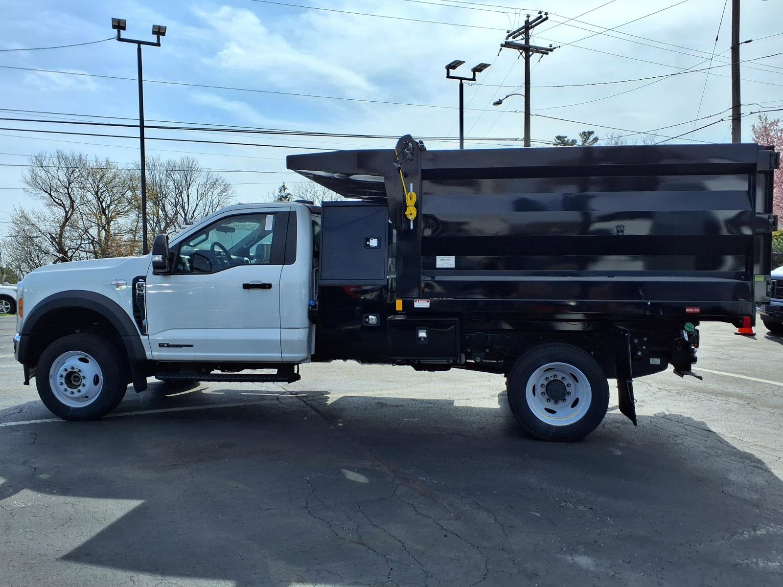 Used 2023 Ford F550 4x4 Regular Cab Super Duty image 6