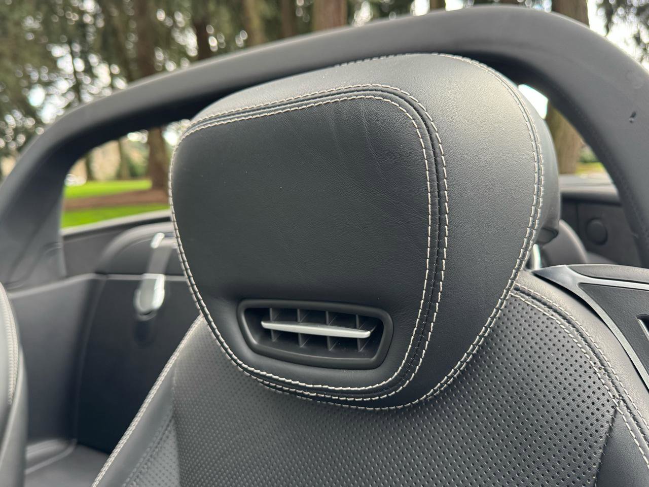 Used 2012 Mercedes-Benz SL 550 image 22