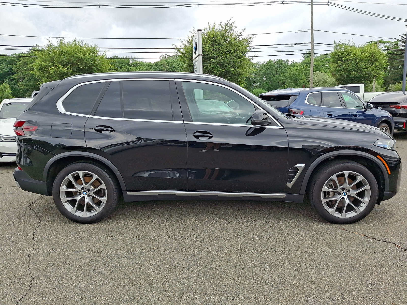 Used 2024 BMW X5 xDrive40i w/ Premium Package AWD/4WD image 8