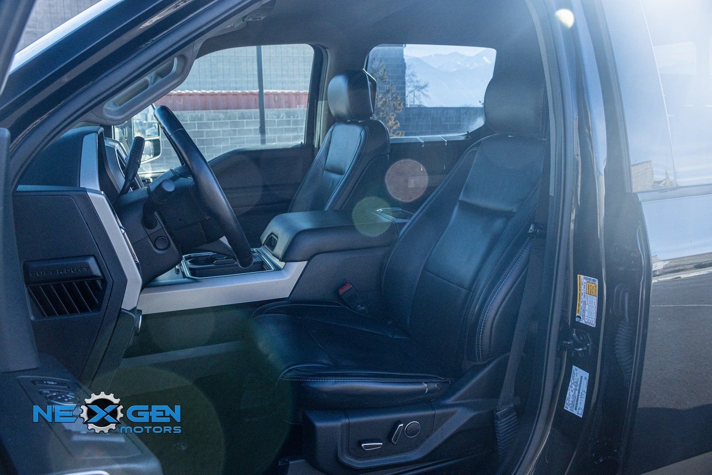 Used 2019 Ford F350 Lariat w/ Lariat Ultimate Package image 23