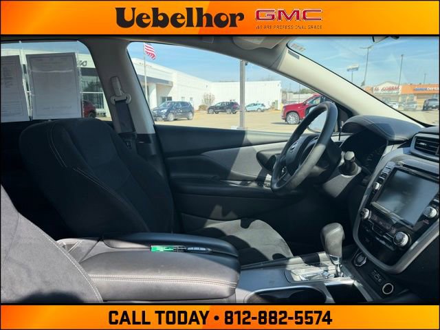 Used 2021 Nissan Murano S image 2