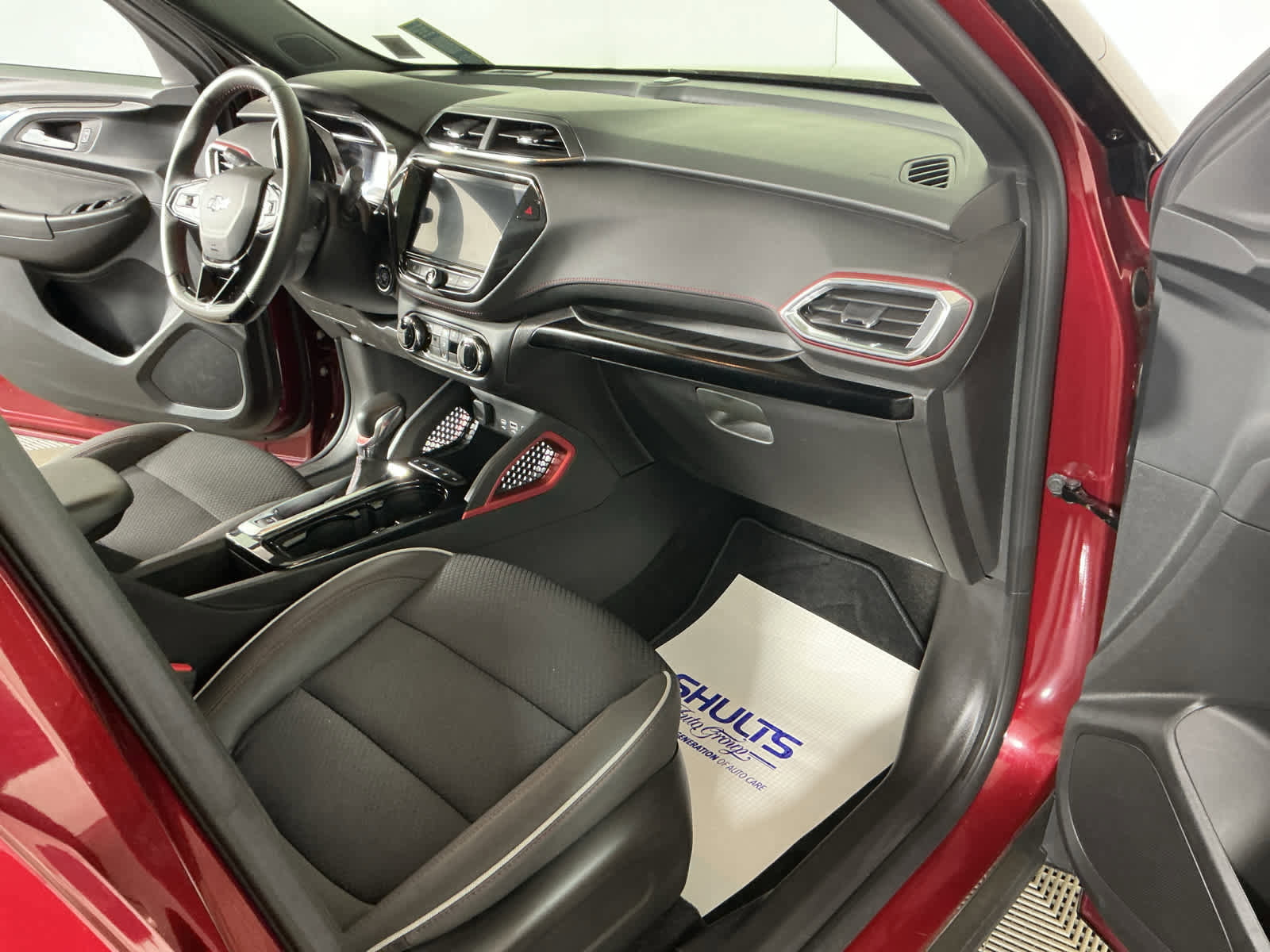 Used 2023 Chevrolet TrailBlazer RS w/ Convenience Package image 17