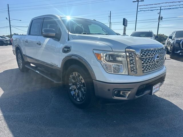 Used 2017 Nissan Titan Platinum Reserve RWD image 6
