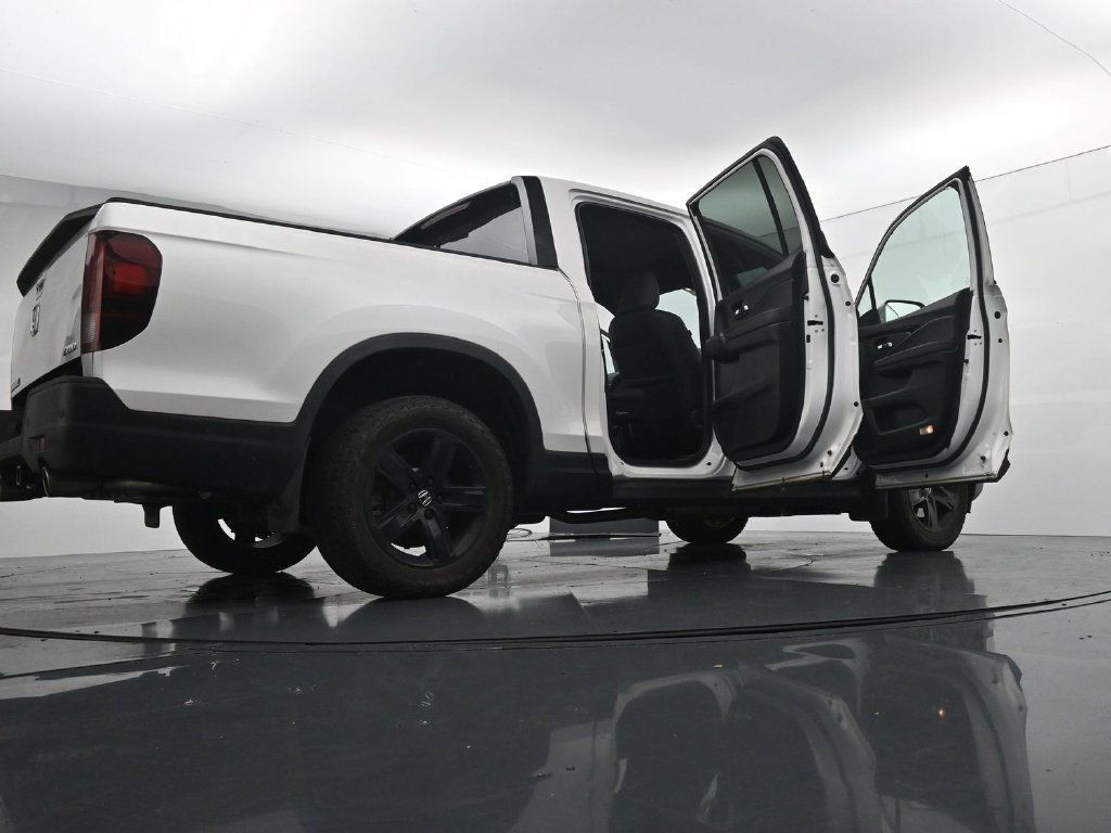 Used 2023 Honda Ridgeline Black Edition image 46