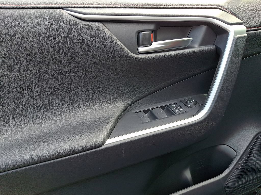 Certified 2025 Toyota RAV4 XSE AWD/4WD image 13