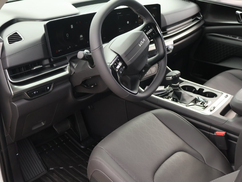 New 2027 Kia Carnival SX w/ Dark Edition Package FWD image 24