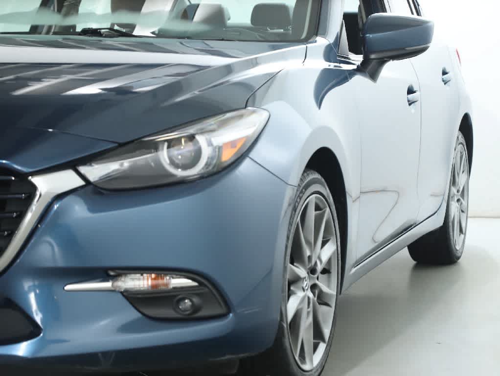 Used 2018 MAZDA MAZDA3 Grand Touring FWD image 4