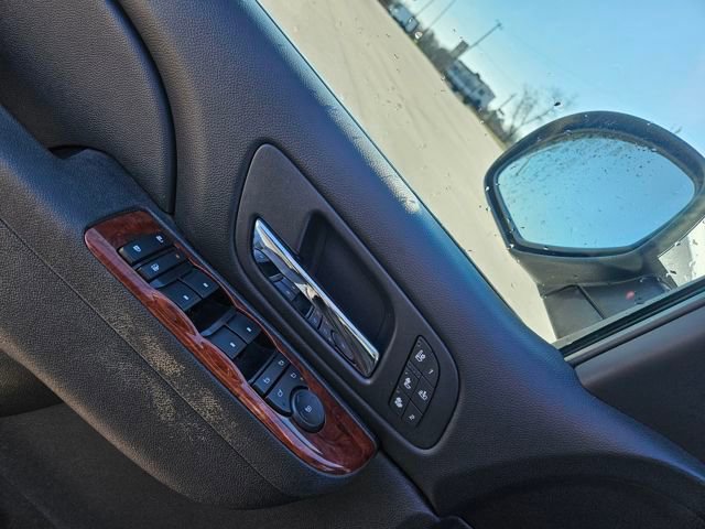 Used 2012 Chevrolet Avalanche LTZ image 11