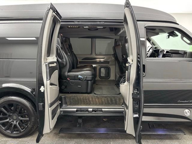 Used 2021 Chevrolet Express 2500 image 7