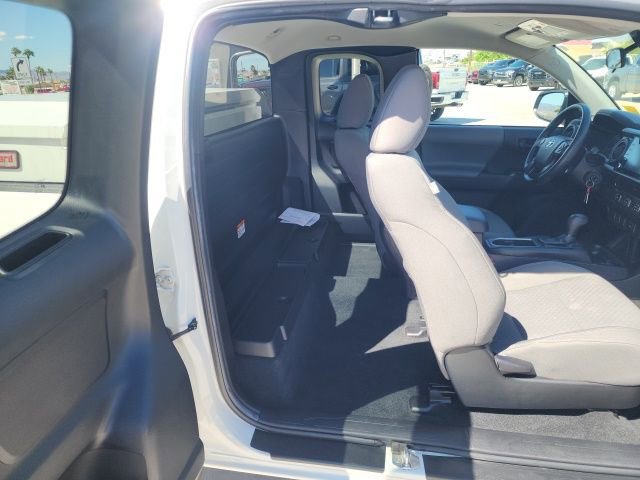 Used 2022 Toyota Tacoma SR image 38