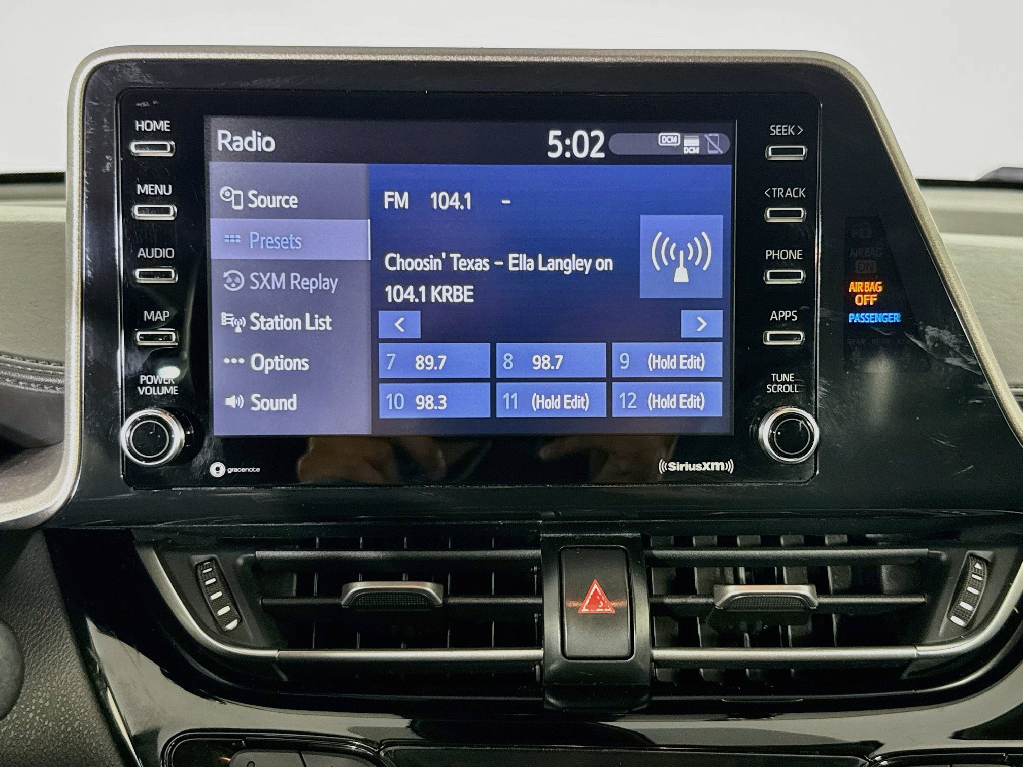 Used 2020 Toyota C-HR LE FWD image 16