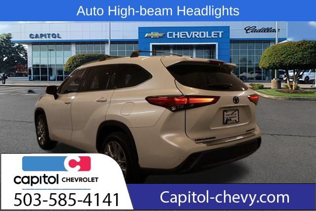 Used 2022 Toyota Highlander Limited AWD/4WD image 4