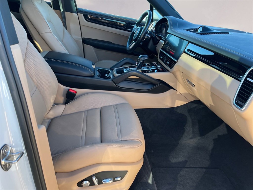 Used 2021 Porsche Cayenne S image 15
