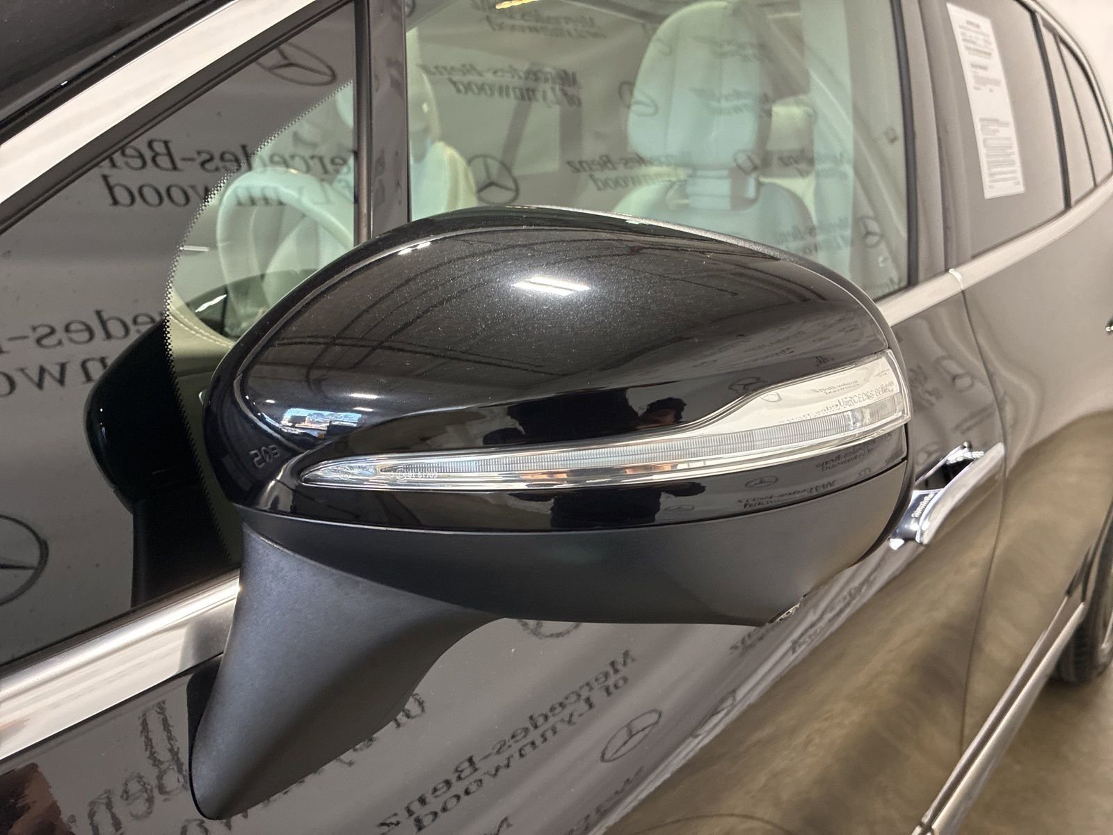 Used 2023 Mercedes-Benz EQS 580 4MATIC SUV image 13