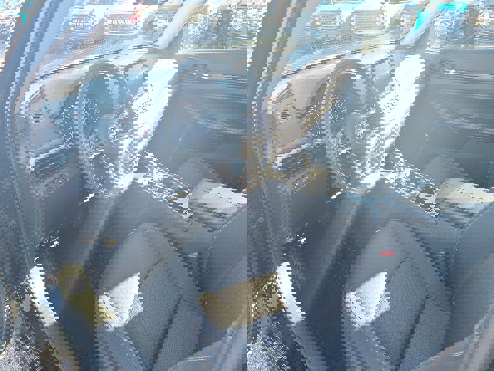 Used 2024 Nissan Altima 2.5 SV image 7