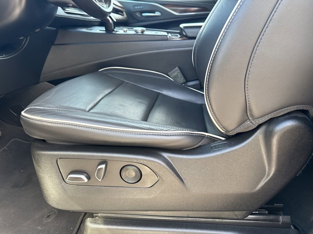 Used 2023 Cadillac Escalade Premium Luxury image 20