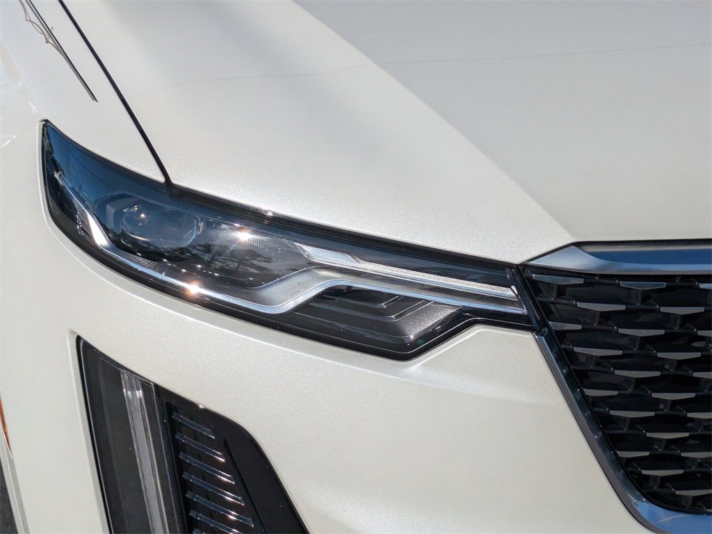 Used 2025 Cadillac XT6 Luxury image 9
