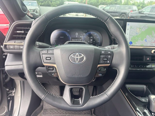 Used 2026 Toyota Crown Platinum AWD/4WD image 8